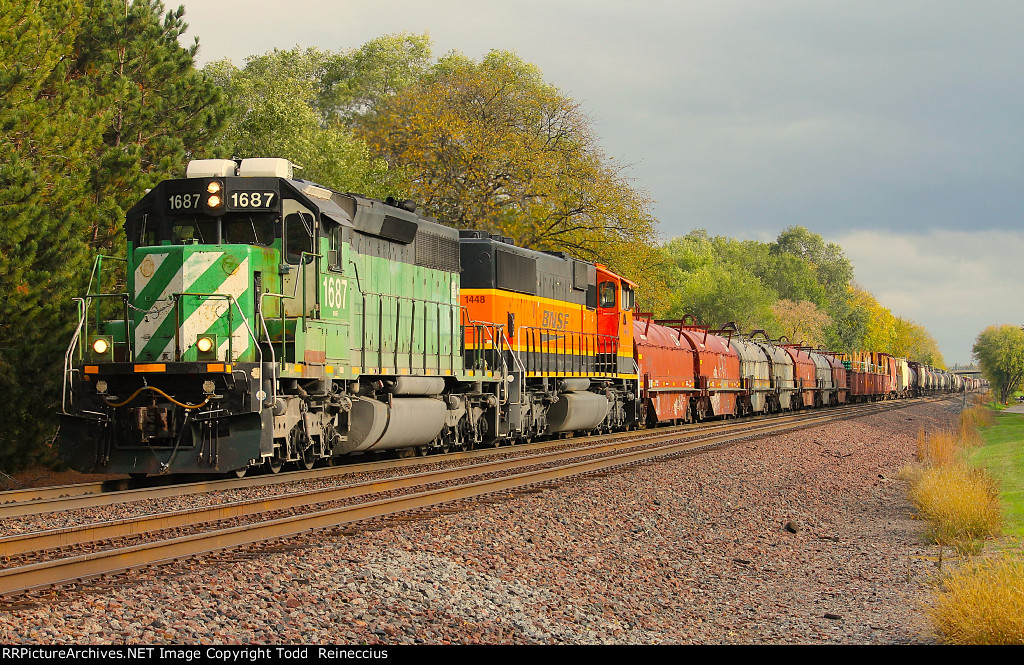 BNSF 1687